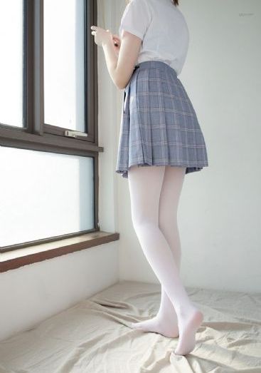 年轻善良的嫂子2_在线播放高清